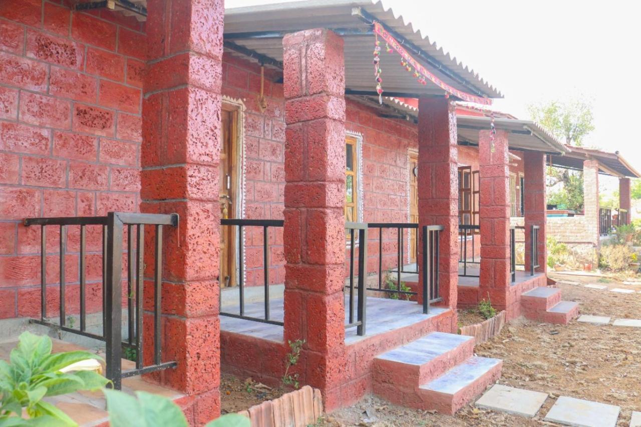 Siddhadham - Farm Stay & Wellness Retreat นาสิก ภายนอก รูปภาพ
